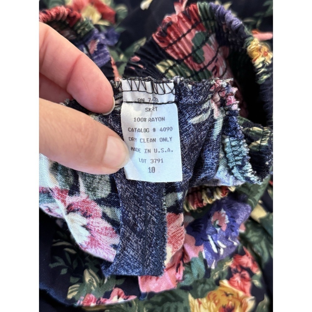 Vintage 90s Jeffrey & Dara Women's Sz 10 Navy Blue‎ Cottage Floral Skirt Set - Picture 13 of 13